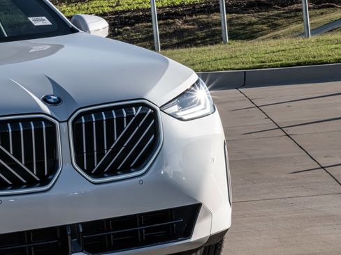 New 2026 BMW X3 xDrive30 w/ Convenience Package image 7