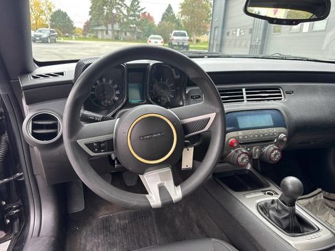 Used 2010 Chevrolet Camaro LT image 11