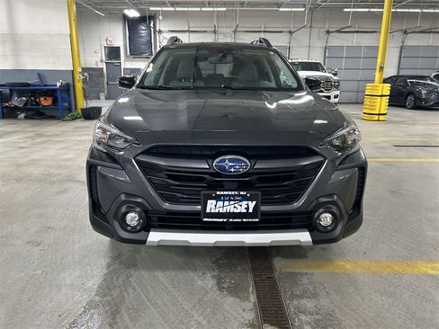 Certified 2023 Subaru Outback Limited image 3