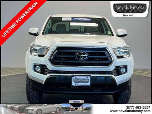 Used 2023 Toyota Tacoma SR5 AWD/4WD image 2