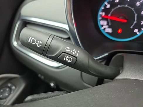 Used 2023 Chevrolet Equinox LS image 27