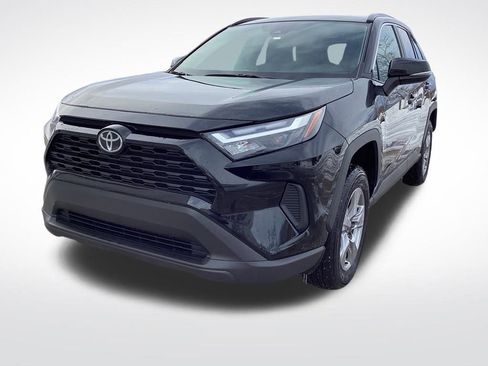 Used 2025 Toyota RAV4 XLE image 5