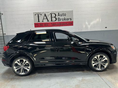 Used 2022 Audi Q3 2.0T Premium Plus AWD/4WD image 2
