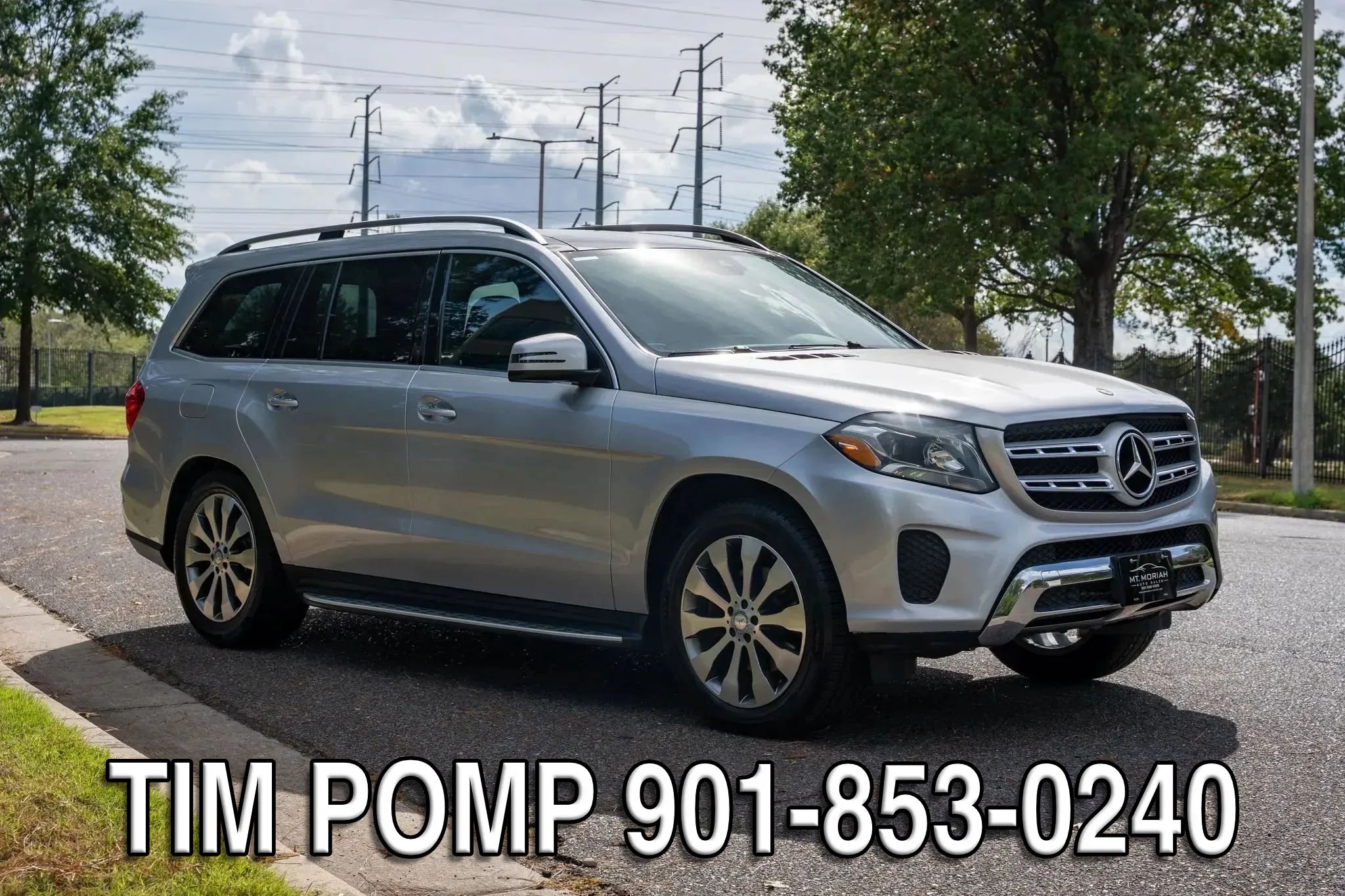 Used 2017 Mercedes-Benz GLS 450 4MATIC w/ Premium Package image 4