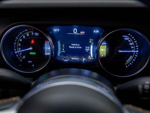 Used 2021 Jeep Wrangler Unlimited Sahara image 21