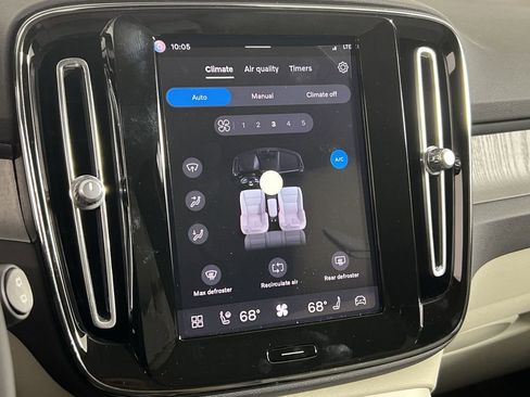 New 2026 Volvo XC40 B5 Plus w/ Protection Package Premier image 14