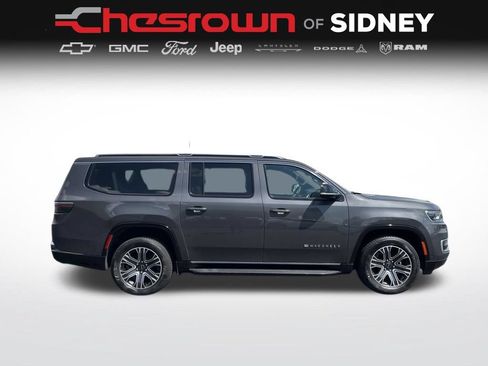 Used 2025 Jeep Wagoneer L 4WD w/ HD Trailer Tow Package image 4
