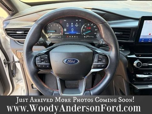 Used 2023 Ford Explorer ST-Line w/ Class IV Trailer Tow Package RWD image 13