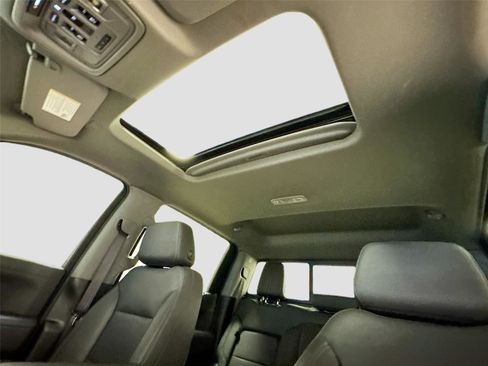 Used 2021 GMC Sierra 1500 SLT w/ SLT Premium Package image 21