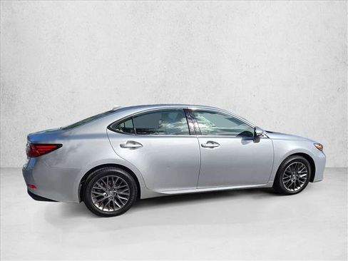 Used 2018 Lexus ES 350 w/ Premier Package image 4