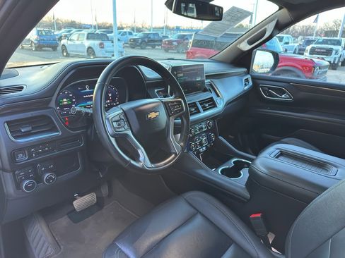 Used 2023 Chevrolet Suburban LT image 12