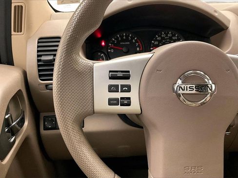 Used 2016 Nissan Frontier SV image 17