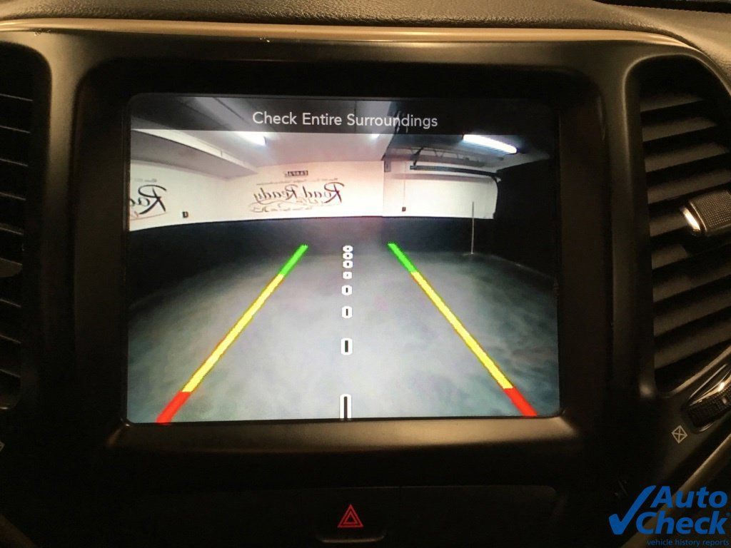 Used 2016 Jeep Cherokee Limited AWD/4WD image 47