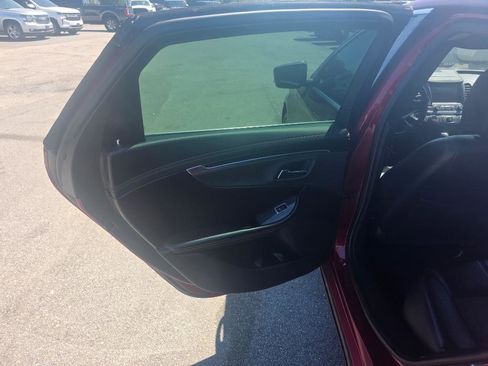 Used 2020 Chevrolet Impala LT w/ LT Convenience Package FWD image 8