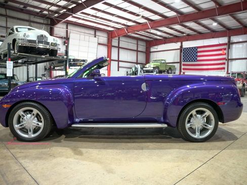 Used 2004 Chevrolet SSR image 4