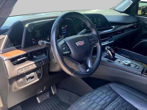 Used 2023 Cadillac Escalade Sport Platinum AWD/4WD image 18