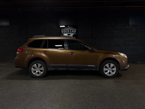 Used 2012 Subaru Outback 2.5i Premium AWD/4WD image 8
