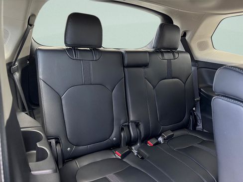 Certified 2025 Honda Pilot Touring image 31