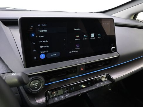 Used 2024 Toyota Prius XLE image 27