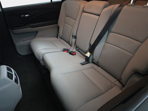 Used 2016 Honda Pilot EX-L image 18