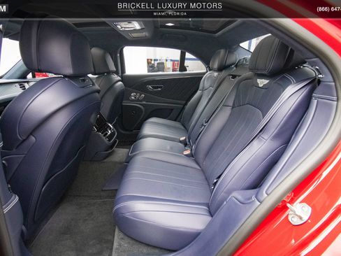 Used 2024 Bentley Flying Spur V8 AWD/4WD image 32