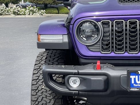 New 2026 Jeep Wrangler Unlimited Rubicon AWD/4WD image 3