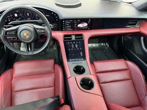 Certified 2020 Porsche Taycan 4S image 17