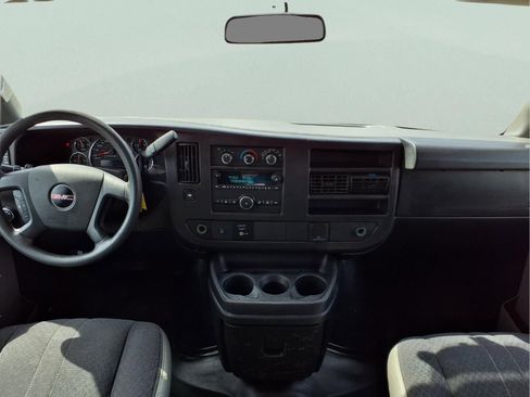 Used 2018 GMC Savana 2500 w/ Driver Convenience Package image 11