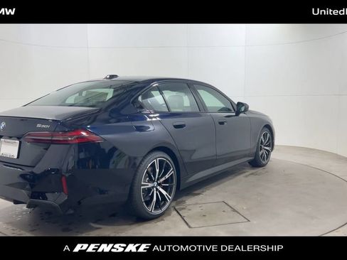 Used 2026 BMW 530i w/ M Sport Package RWD image 8