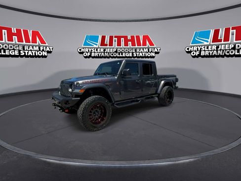 Used 2021 Jeep Gladiator Rubicon AWD/4WD image 4