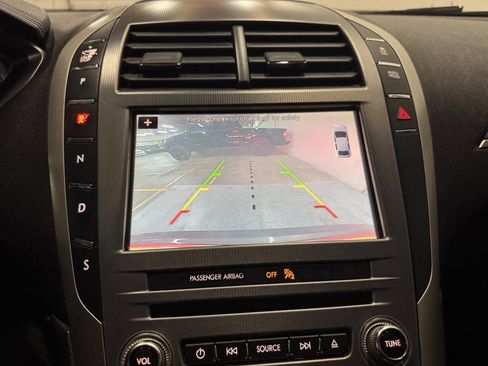 Used 2017 Lincoln MKZ Premiere image 25