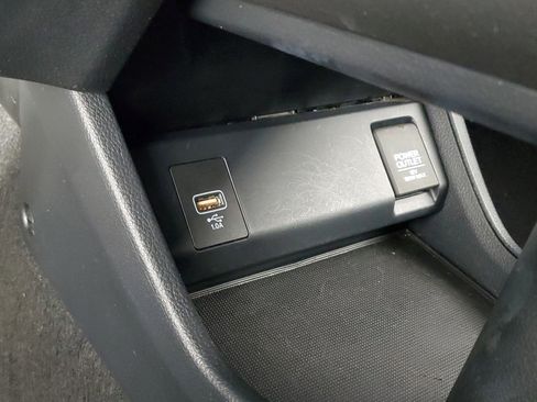 Used 2021 Honda HR-V LX image 19