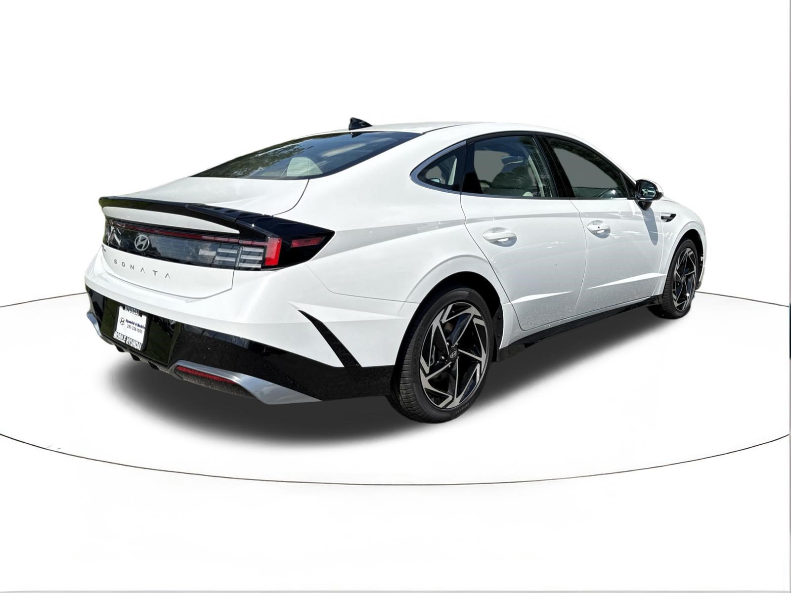 New 2026 Hyundai Sonata SEL FWD image 3