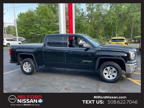Used 2018 GMC Sierra 1500 SLE w/ SLE Value Package AWD/4WD image 6
