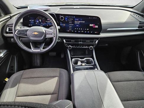 Used 2024 Chevrolet Traverse LT image 16