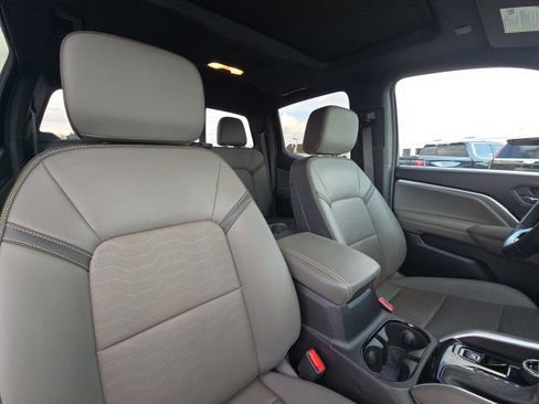 Used 2023 Chevrolet Colorado ZR2 w/ ZR2 Convenience Package III image 20