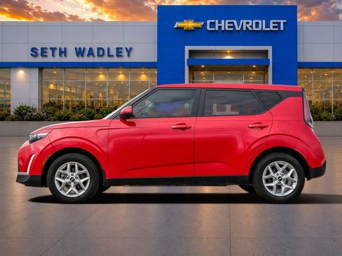 Used 2025 Kia Soul S FWD image 4