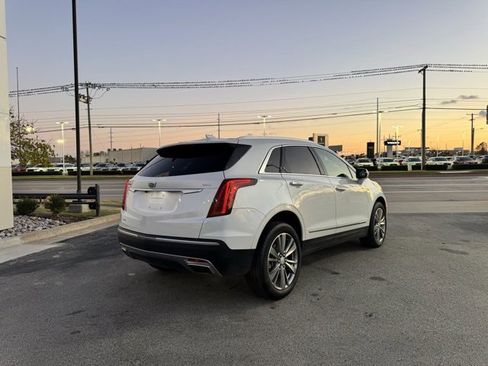 Certified 2024 Cadillac XT5 Premium Luxury w/ LPO, Floor Liner Package image 3