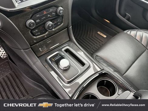 Used 2023 Chrysler 300 C image 18