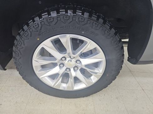 Used 2021 Chevrolet Silverado 1500 LTZ w/ LTZ Premium Package image 25