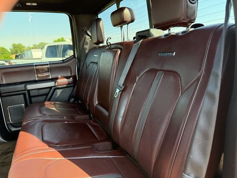 Used 2017 Ford F150 Platinum w/ Technology Package AWD/4WD image 27