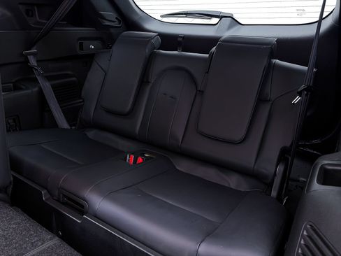 Used 2023 Mitsubishi Outlander SE AWD/4WD image 37