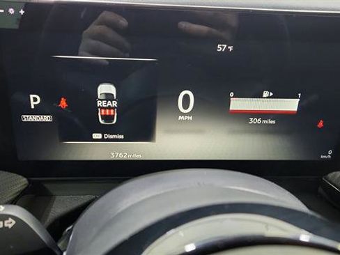 Certified 2025 Nissan Kicks SR image 18