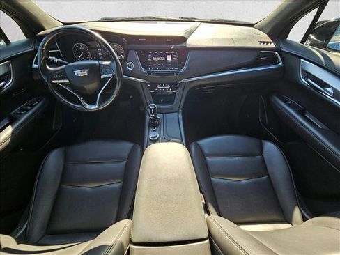 Used 2023 Cadillac XT6 Luxury image 18