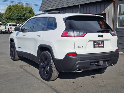 Used 2022 Jeep Cherokee Latitude Lux w/ Sun & Sound Group AWD/4WD image 3