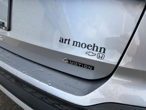 Used 2025 Volkswagen Taos SE image 6