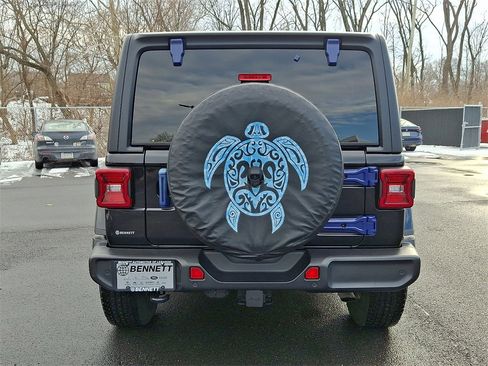 Used 2022 Jeep Wrangler Unlimited Sahara w/ LED Lighting Group image 5