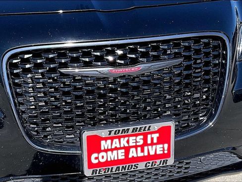 Certified 2023 Chrysler 300 S RWD image 29