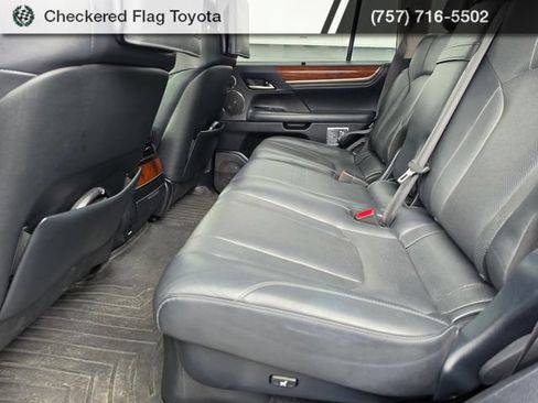 Used 2018 Lexus LX 570 4WD w/ Luxury Package image 40