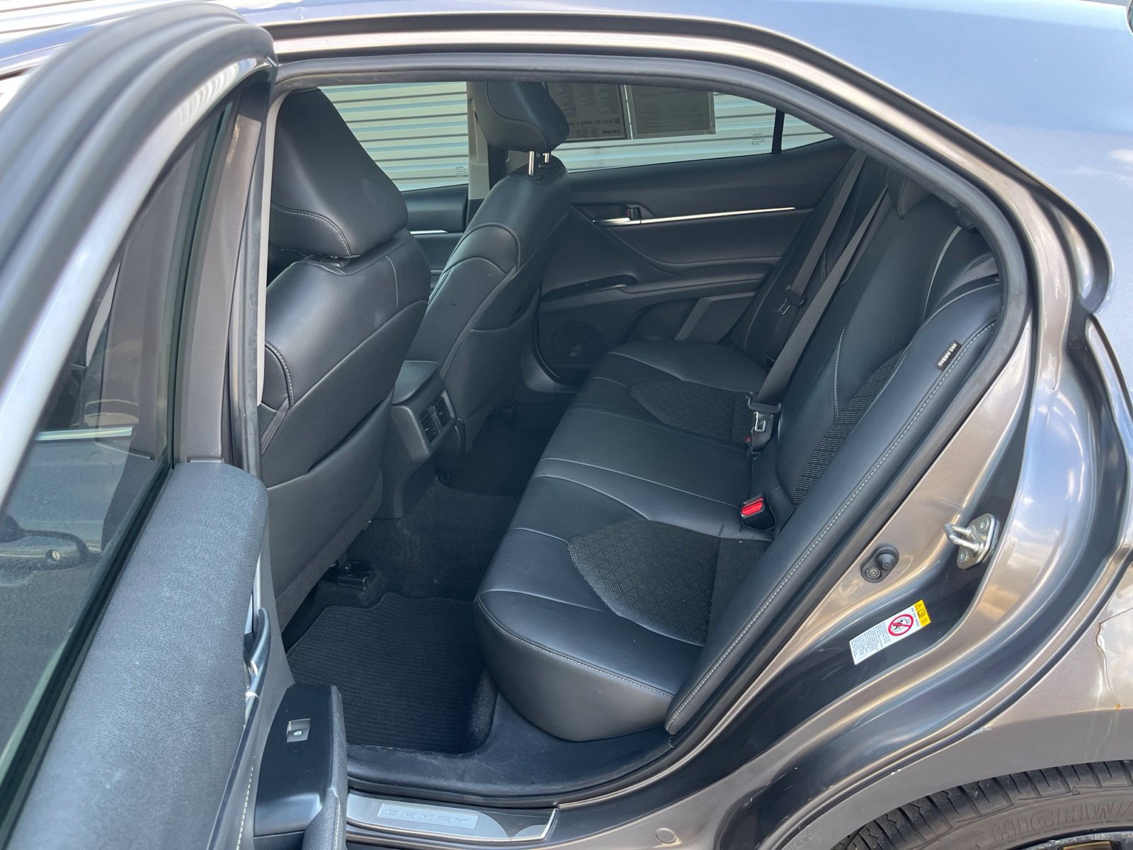 Used 2018 Toyota Camry XSE FWD image 28
